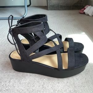 Women’s platform sandal